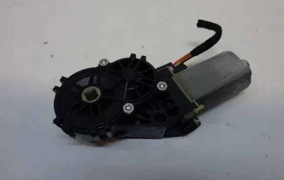 Porsche Cayenne (9PA) Seat adjustment motor 0390201949