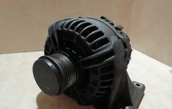 Audi A6 S6 C5 4B Generator/alternator BR14H1