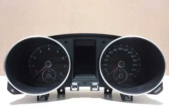 Volkswagen Golf VI Speedometer (instrument cluster) 5K0920870F