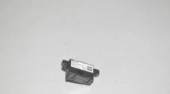 BMW 2 Active Tourer U06 Aerial antenna amplifier 9442274 65209442274