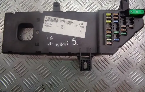 Opel Vectra C High voltage junction box 13168781