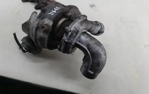Toyota Avensis T250 Turbo 17201-0R041