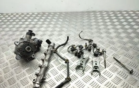 Volkswagen PASSAT B8 Fuel injection system set 04L130277AD 04L130755E 04L130764C