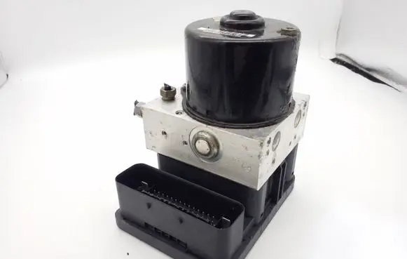 Ford Focus ABS Pump 8M512C405AA 10020603224