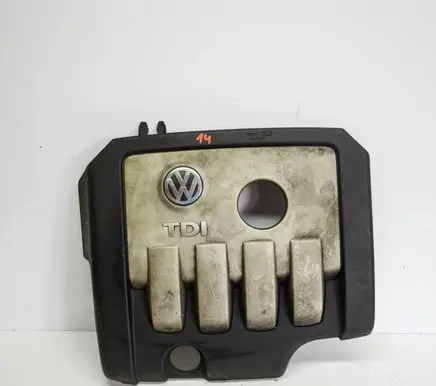 Volkswagen PASSAT B6 Engine cover (trim) 03G103925BP