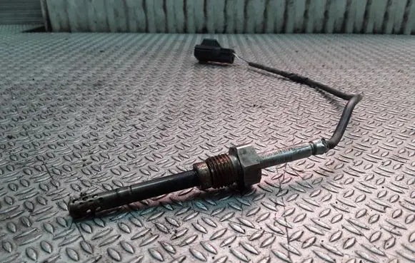 Volvo V50 Exhaust gas temperature sensor 3071379A