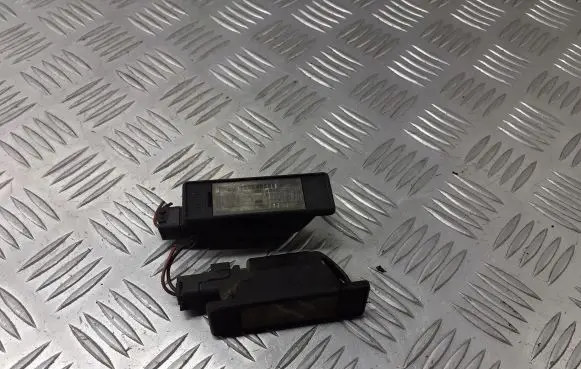 Nissan Primera Number plate light 9635678580