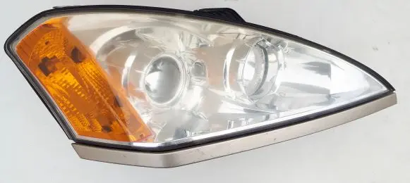 SsangYong Kyron Headlight/headlamp 8310209101