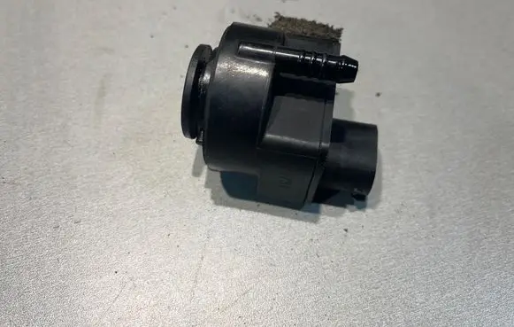 BMW 3 E92 E93 Fuel filter heater 8509766 3001041