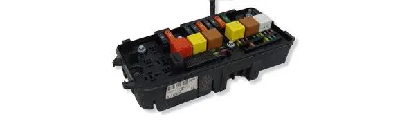 Opel Vectra C Fuse module 13112919 519034011 13112919AL