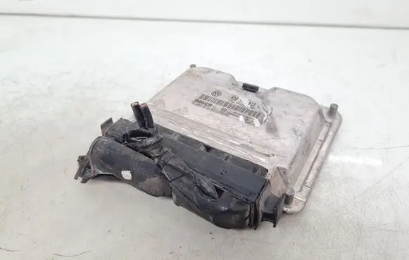 Skoda Fabia Mk1 (6Y) Engine control unit/module 038906012