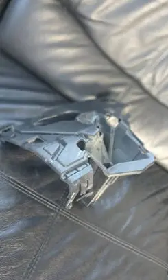 Volvo XC60 Front bumper mounting bracket 31425173