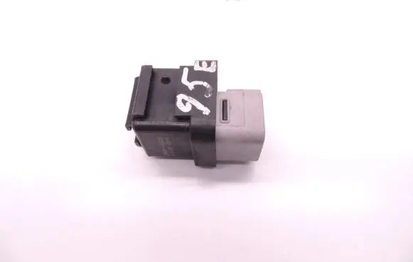 Lexus IS 220D-250-350 Glow plug pre-heat relay 2861067010 1567000671 D95