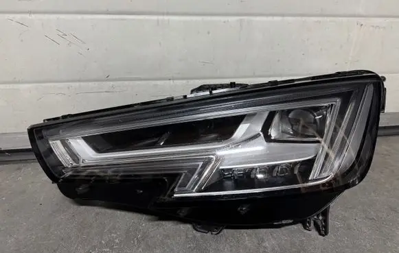 Audi A4 S4 B9 Headlight/headlamp 8W0941033