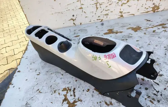 Nissan Juke I F15 Center console 