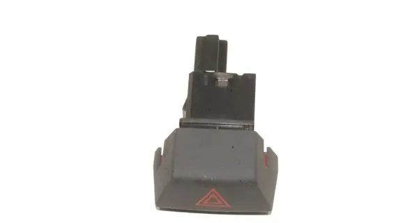 Nissan Juke II F16 Hazard light switch 632S01