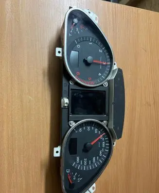 Audi A6 S6 C6 4F Speedometer (instrument cluster) 5550007301