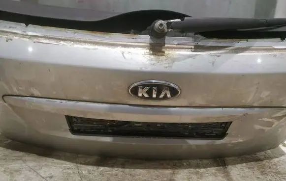 KIA Ceed Trunk door license plate light bar 