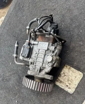 Audi A6 S6 C5 4B Fuel injection high pressure pump 