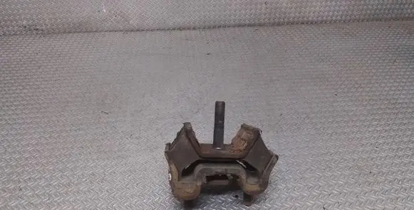 Mercedes-Benz ML W163 Engine mount bracket