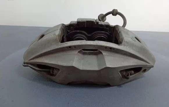BMW 7 G11 G12 Front brake caliper 6885622