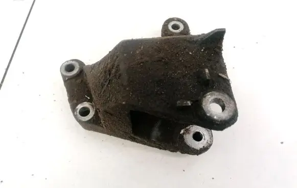 Opel Signum Engine mounting bracket