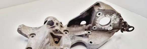 Volkswagen PASSAT B6 Fuel pump bracket 03L903143D