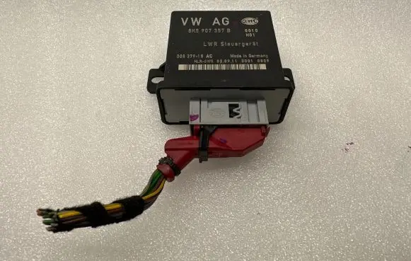 Audi A4 S4 B8 8K Light module LCM 8K5907357B 00837918AC