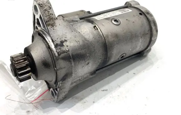 Volkswagen Golf VII Starter motor 02E911023T
