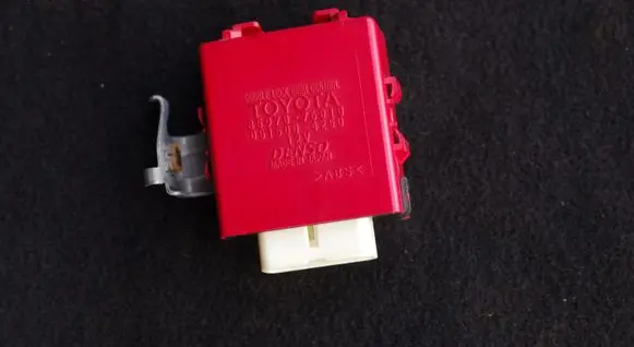 Lexus CT 200H Door control unit/module 0515004250 8597076010
