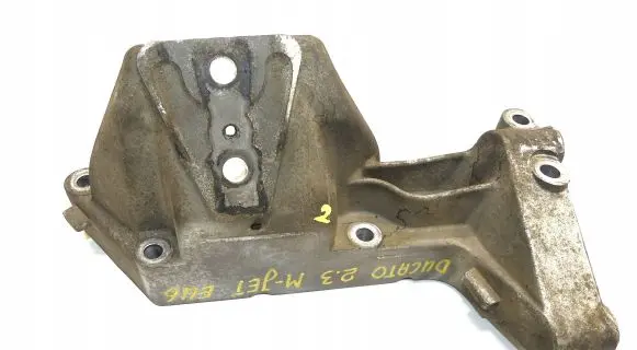 Iveco Daily 6th gen Engine mounting bracket 5801730026
