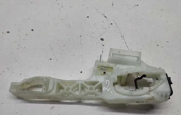 Hyundai i20 (BC3 BI3) Front door exterior handle/bracket 