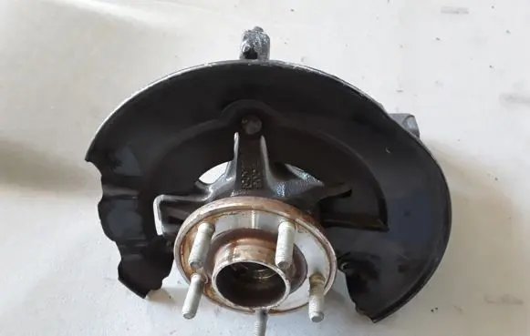 Ford C-MAX II Front wheel hub AV613K170