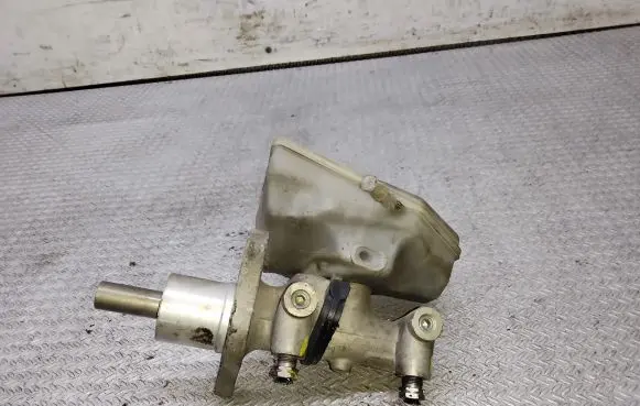 Peugeot 607 Master brake cylinder 0204224135