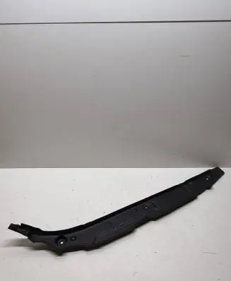 Audi Q8 Fender end trim 4M8821111