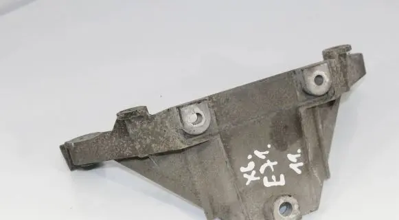 BMW X6 E71 Gearbox mounting bracket 7137238 10060411