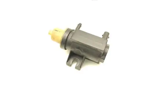 Mercedes-Benz C W204 Vacuum valve A0091533128 70078208