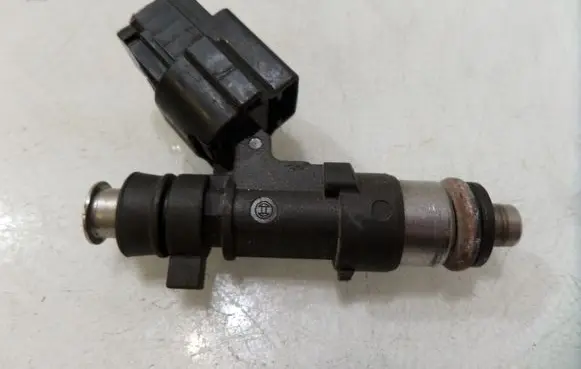 Peugeot 607 Fuel injector 0280158041