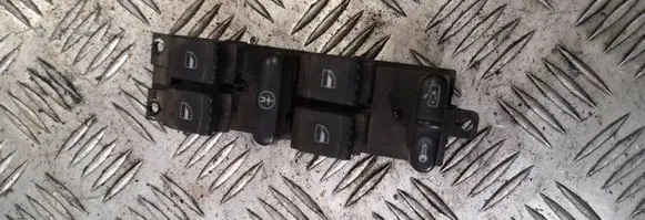 Volkswagen PASSAT B5 Electric window control switch 1j4959857