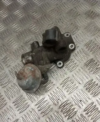 Toyota Yaris Throttle valve 33010