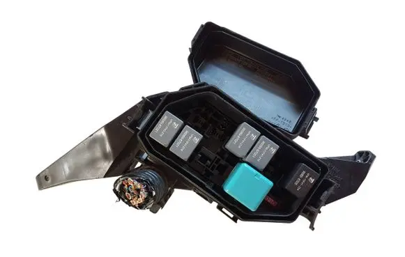 Toyota C-HR I Fuse box set 82662F4040 7875