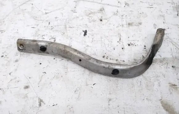 Audi A8 S8 D4 4H Fender mounting bracket 4H0821260C G028032013