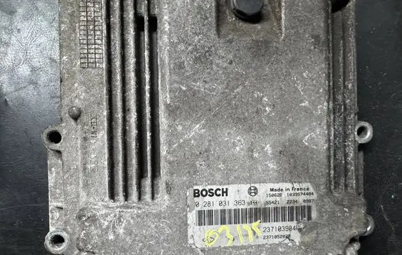 Opel Vivaro Engine control unit/module 0281031363 237103984 2371039841