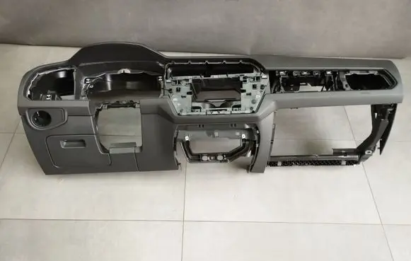 Volkswagen Touran III Dashboard 5TB858089