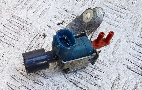 Toyota Auris E180 Turbo solenoid valve 2586080070