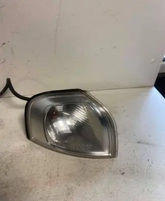 Volvo S80 Front indicator light 9154473 9154475