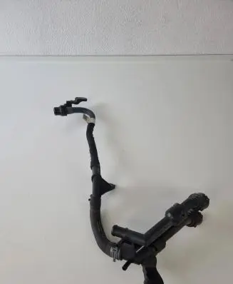 Engine coolant pipe/hose