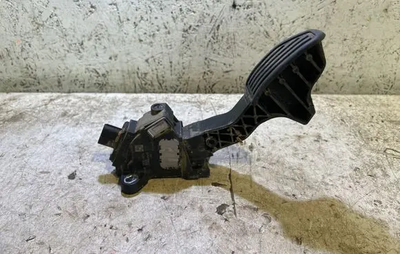 Toyota Yaris Accelerator throttle pedal 781100D110 18351C 23190672439