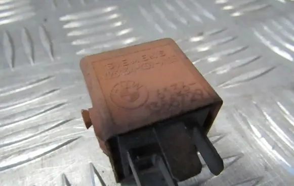 BMW 5 E39 Other relay 61361388729 61.361388729