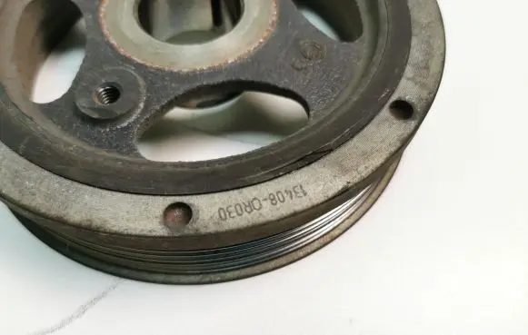 Toyota Corolla Verso AR10 Crankshaft pulley 134080R030
